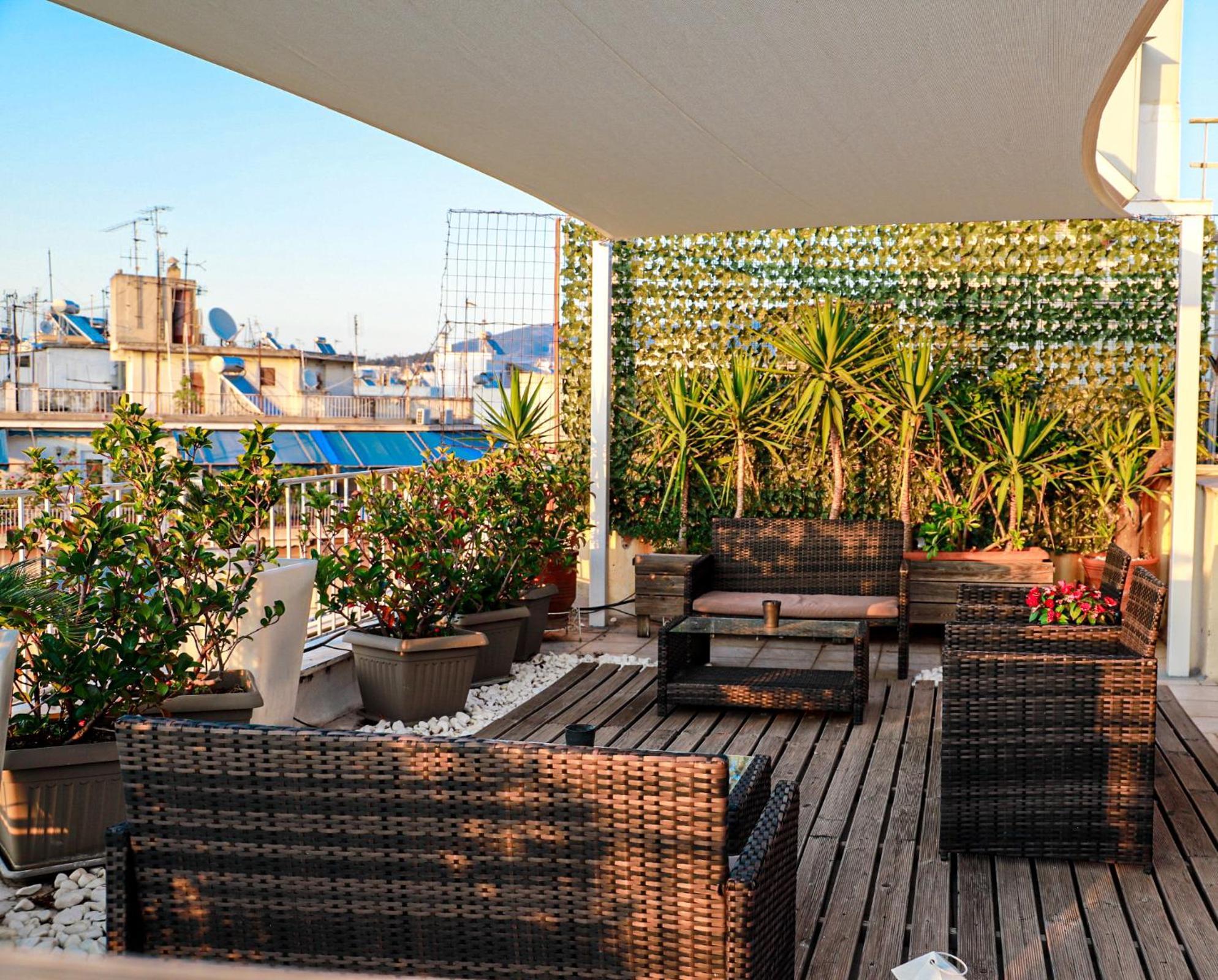 Bachelor Penthouse With Roof Garden Access, 15 M Walk To Acropolis Apartamento Atenas