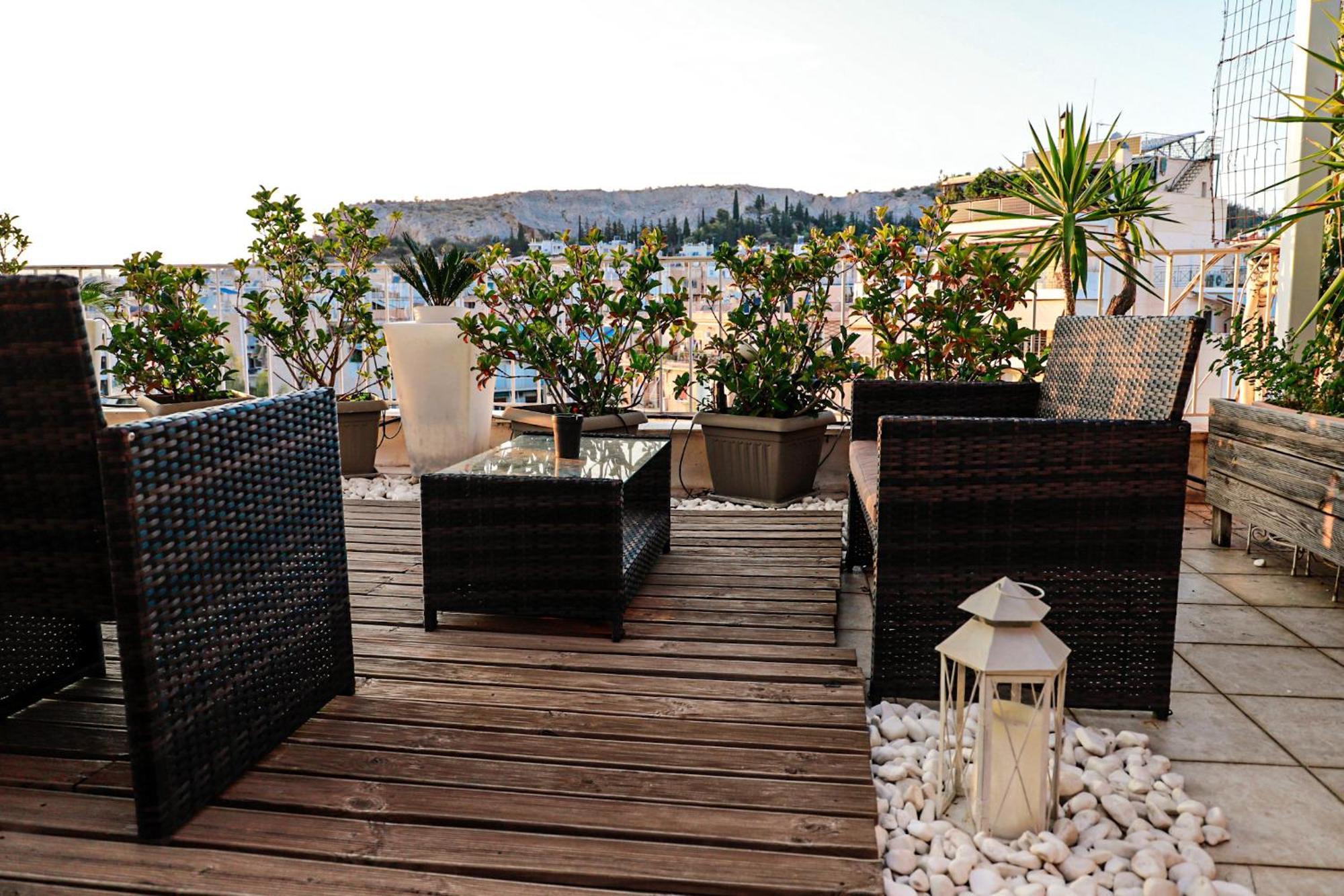 Bachelor Penthouse With Roof Garden Access, 15 M Walk To Acropolis Atenas