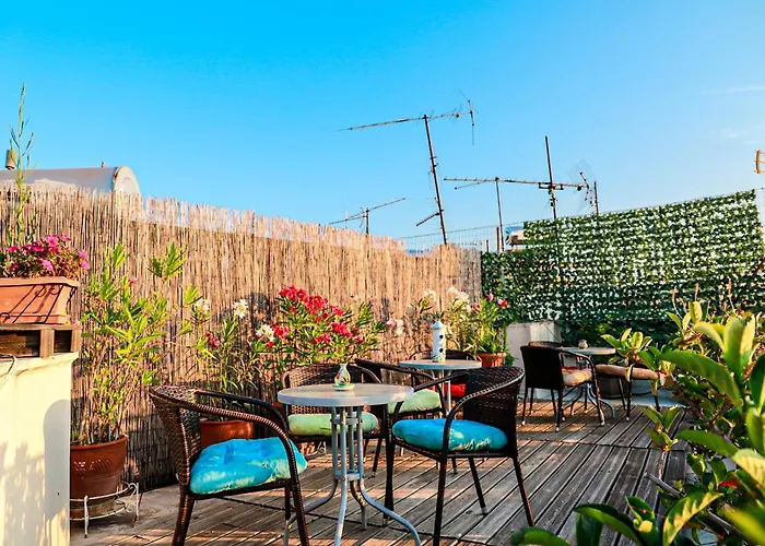 Bachelor Penthouse With Roof Garden Access, 15 M Walk To Acropolis