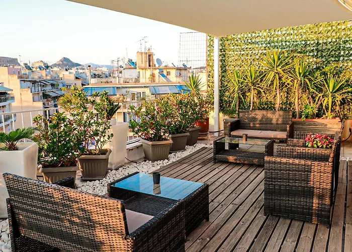 Bachelor Penthouse With Roof Garden Access, 15 M Walk To Acropolis