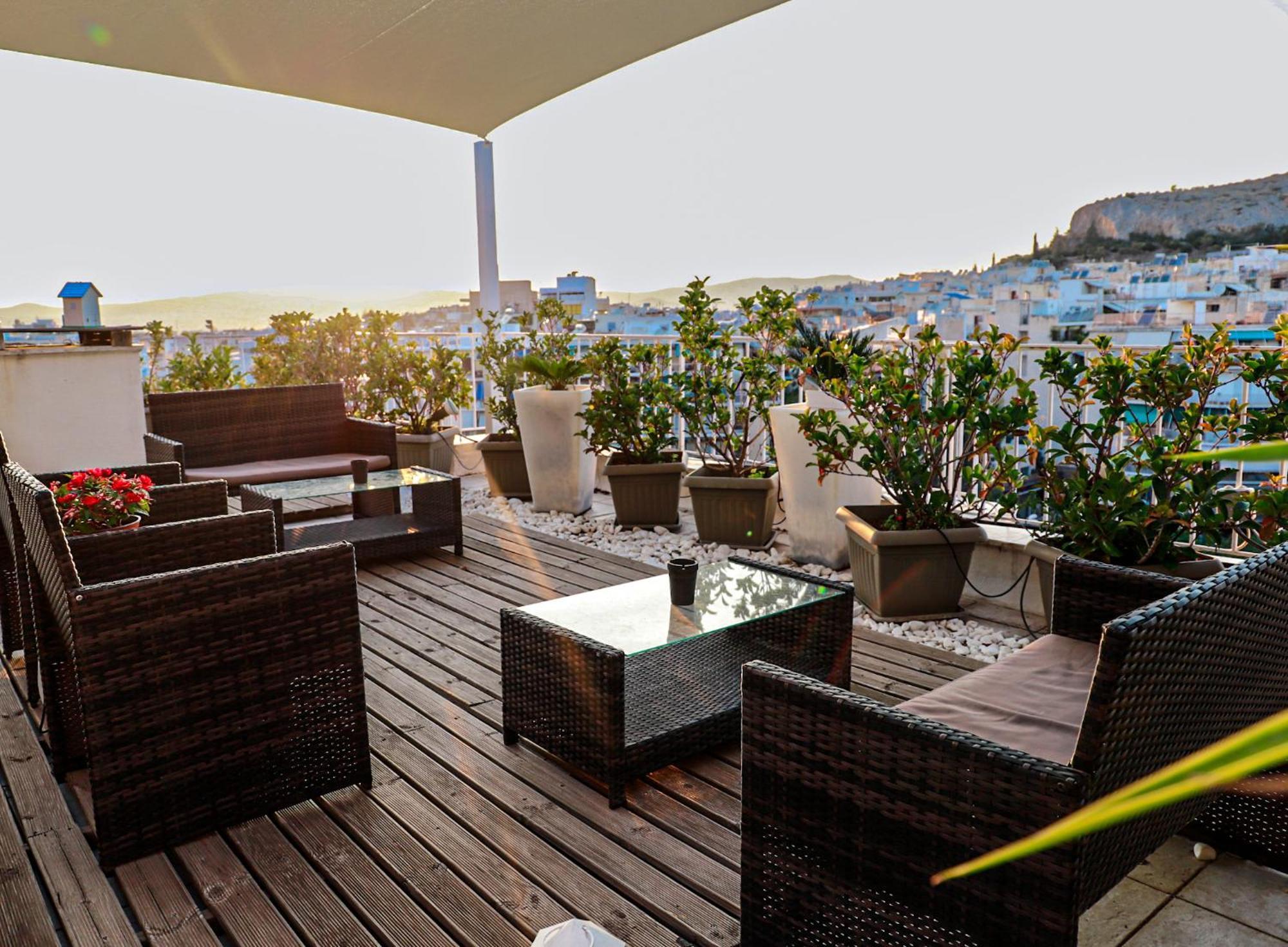 Appartement Bachelor Penthouse With Roof Garden Access, 15 M Walk To Acropolis *